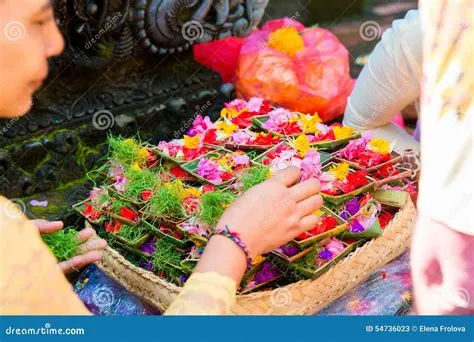 The Offering of Flowers – Ett Mästerverk av Beröringsfull Skönhet och Mystisk Symbolism!